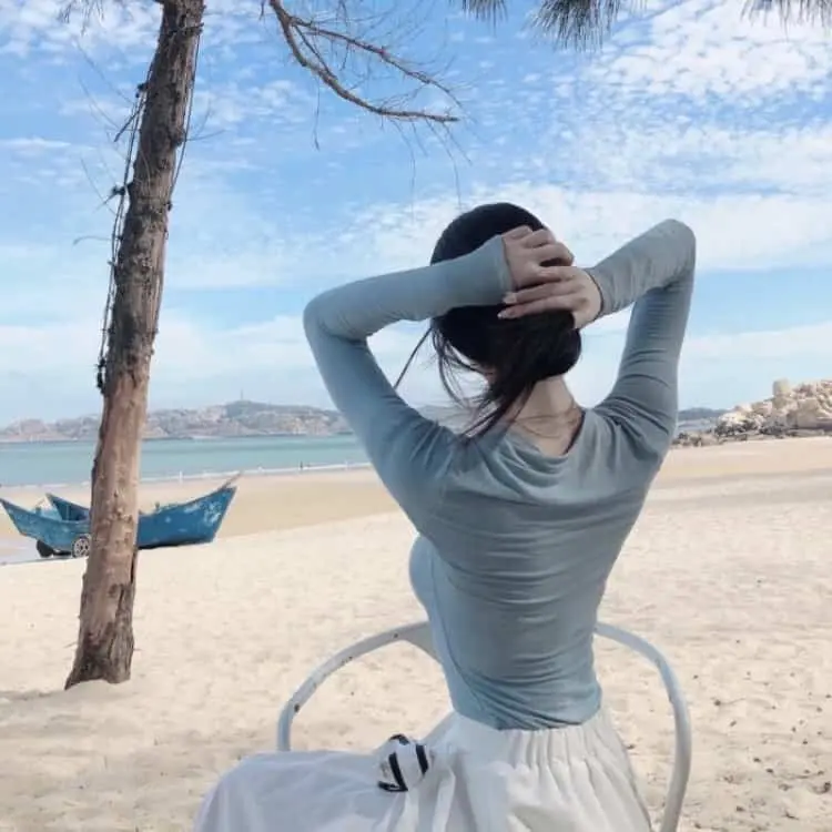 爆笑晨间剧《海女》能年玲奈主演：回到乡下当海女，意外成为地方偶像的奇妙之旅
